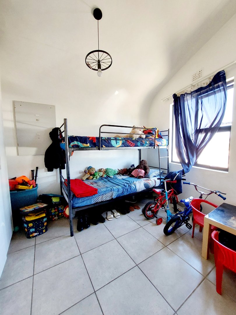 2 Bedroom Property for Sale in The Connifers Western Cape